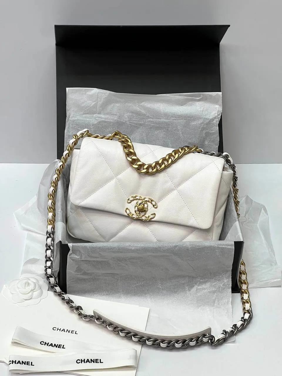 Bag - envelope CHANEL 19