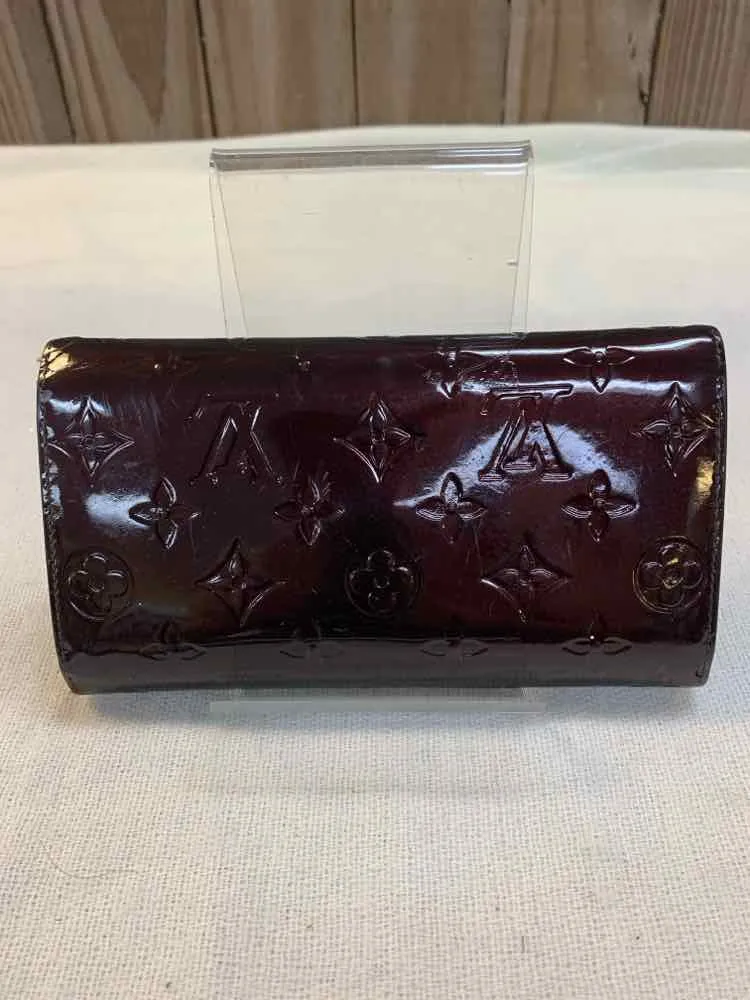 LOUIS VUITTON Wallet